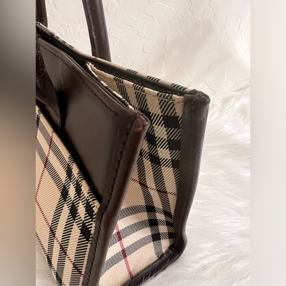Burberry Nova Check Tote Bag - Picture 8 of 17